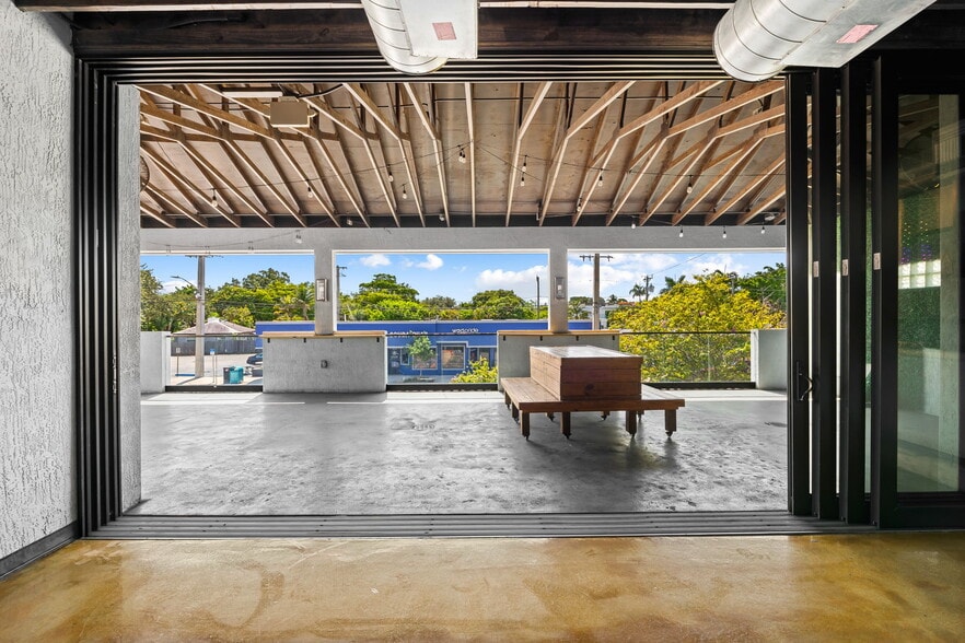 More Photos Of 2010 Wilton Dr, Wilton Manors Restaurant For Lease