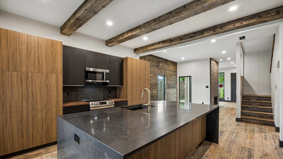 Primary Photo Of 3414 Asbury St, Dallas Specialty For Sale