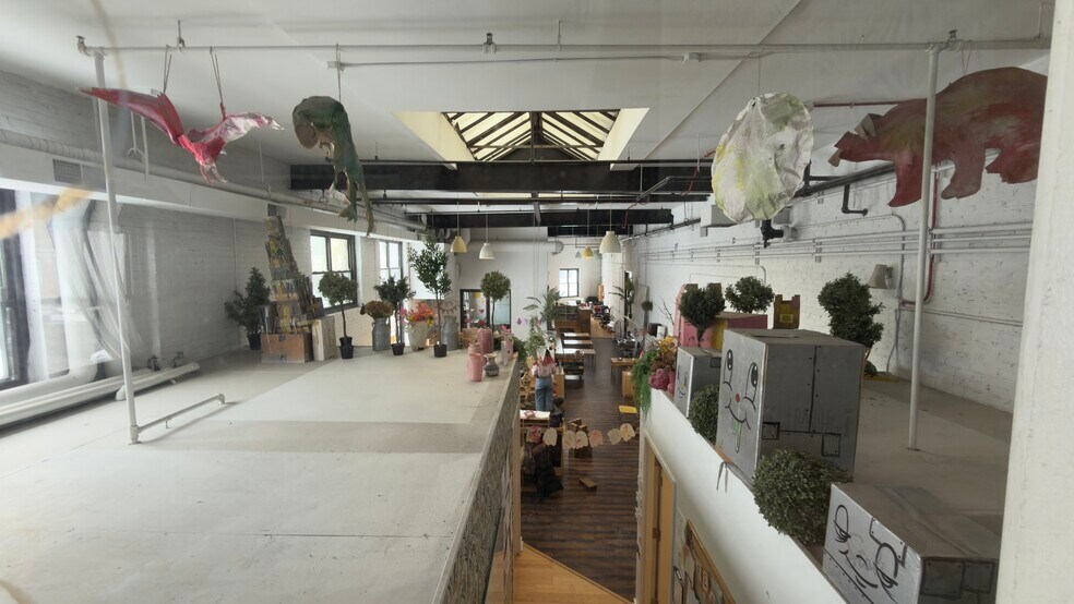 More Photos Of 2214 N Elston Ave, Chicago General Retail For Lease