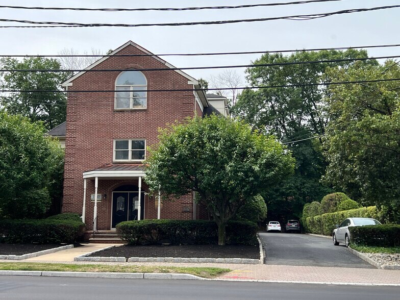 More Photos Of 190 North Ave E, Cranford Medical For Lease