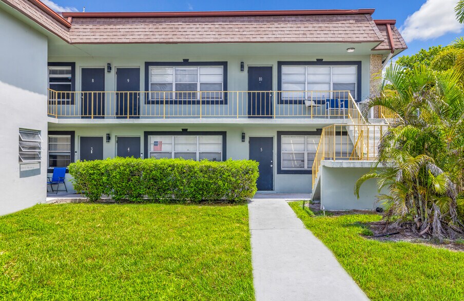 More Photos Of 2255 SE 5th St, Pompano Beach Apartments For Sale
