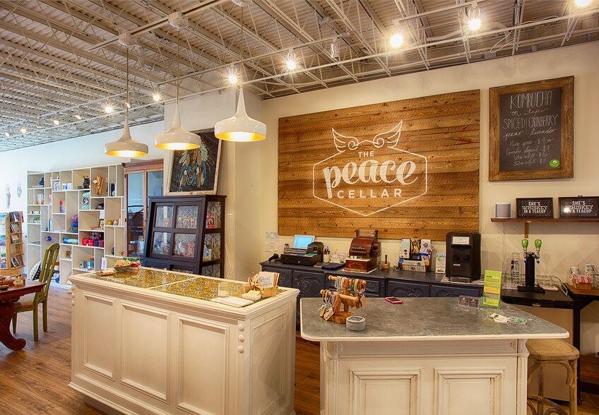 More Photos Of 3141-3149 S Broadway, Englewood Storefront Retail Office For Lease