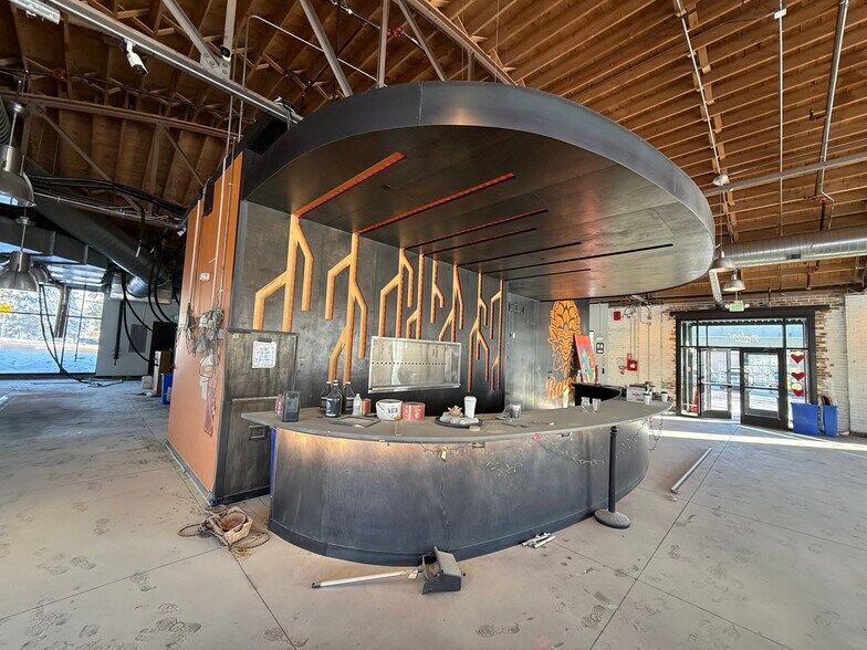 More Photos Of 2060 W Colfax Ave, Denver Freestanding For Lease