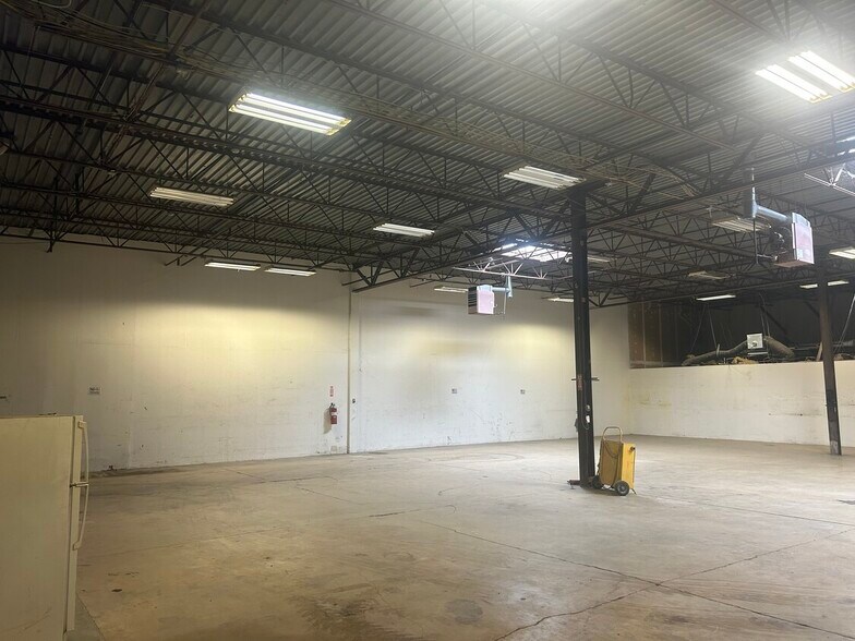More Photos Of 3101-3117 Hubbard Rd, Landover Warehouse For Sale