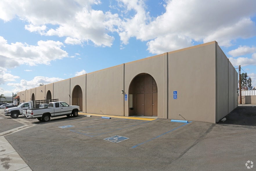 More Photos Of 1320 N Miller St, Anaheim Warehouse For Lease