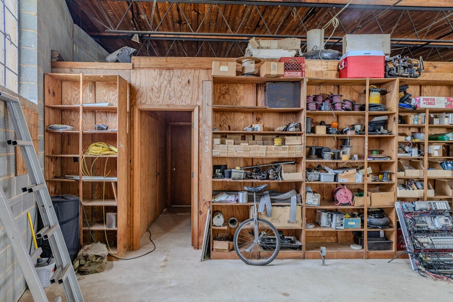 More Photos Of 710 N Walnut St, Fairmont General Retail For Sale