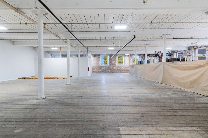 More Photos Of 28 Anawan St, Fall River Manufacturing For Sale