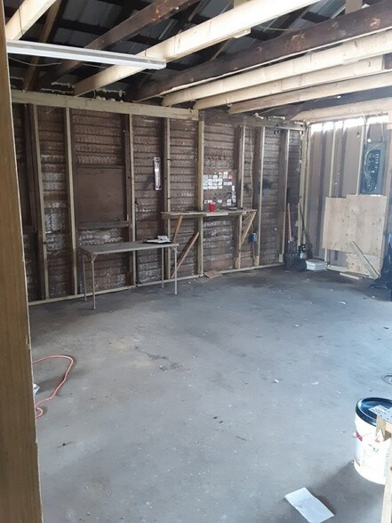 More Photos Of 712 N Ridgewood Dr, Sebring Industrial For Sale