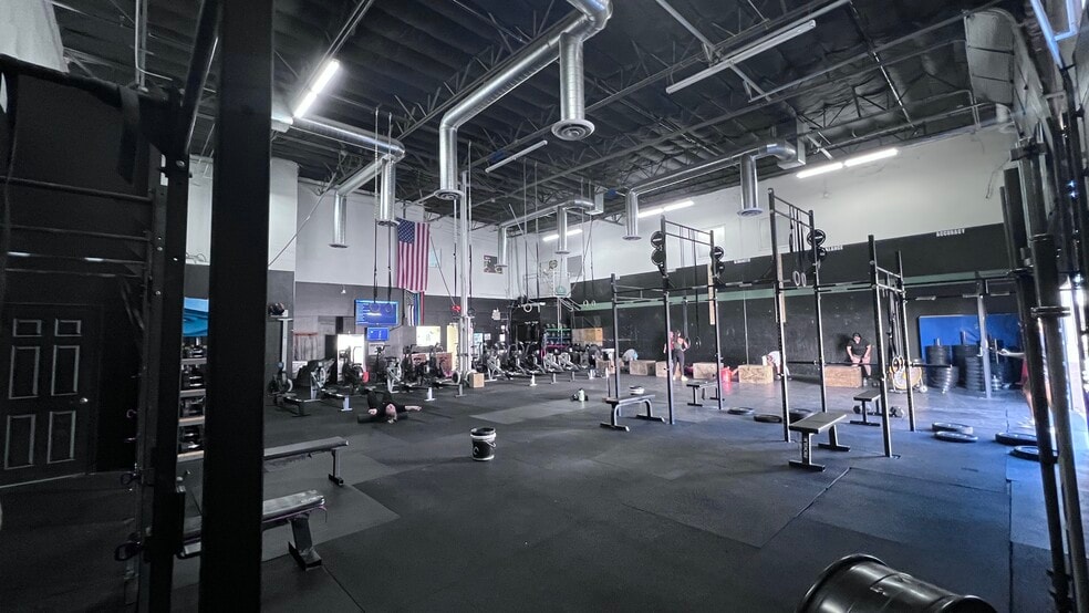 More Photos Of 9299 W Olive Ave, Peoria Showroom For Sale