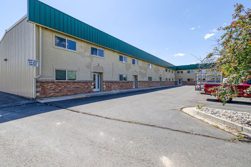 More Photos Of 562 W Crete Cir, Grand Junction Warehouse For Sale