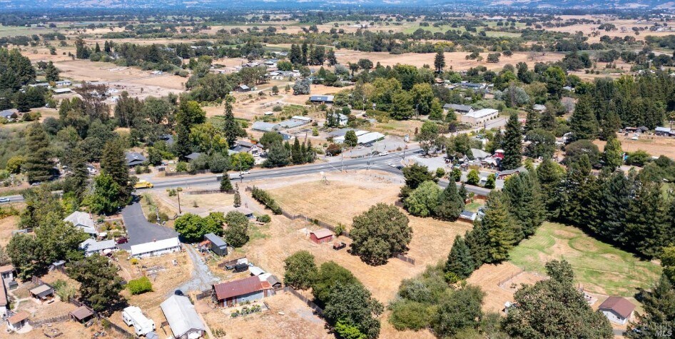 More Photos Of 1794 Hwy 116 S 1794 Hwy 116 S, Sebastopol Flex For Sale