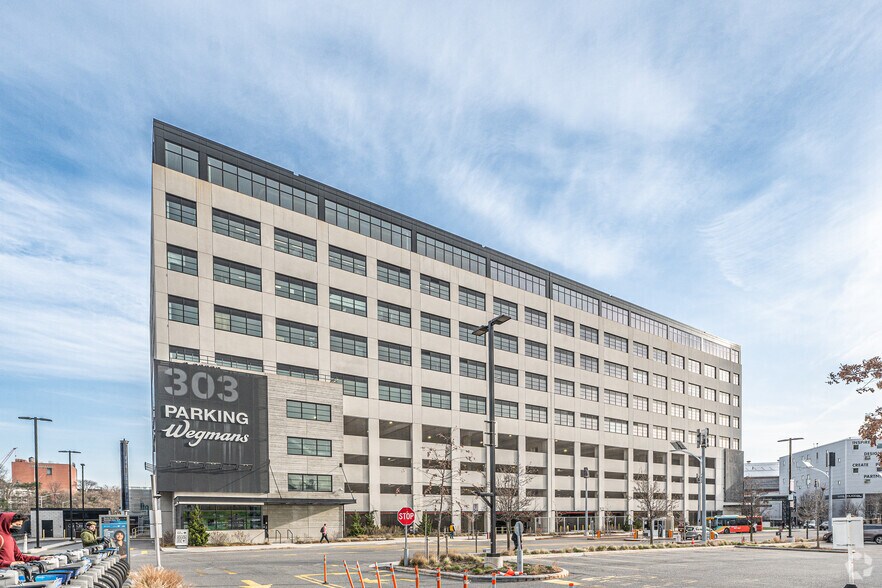 More Photos Of Brooklyn Navy Yard - Building 303, Brooklyn Manufacturing For Lease