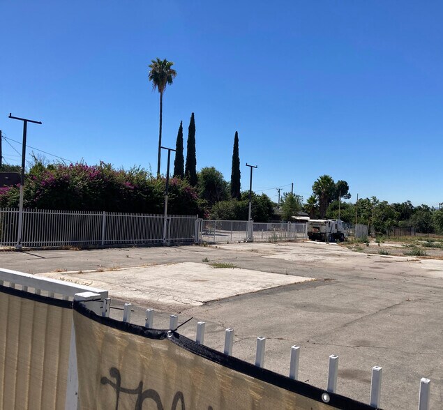 More Photos Of 5053 Mission Blvd, Montclair Land For Lease