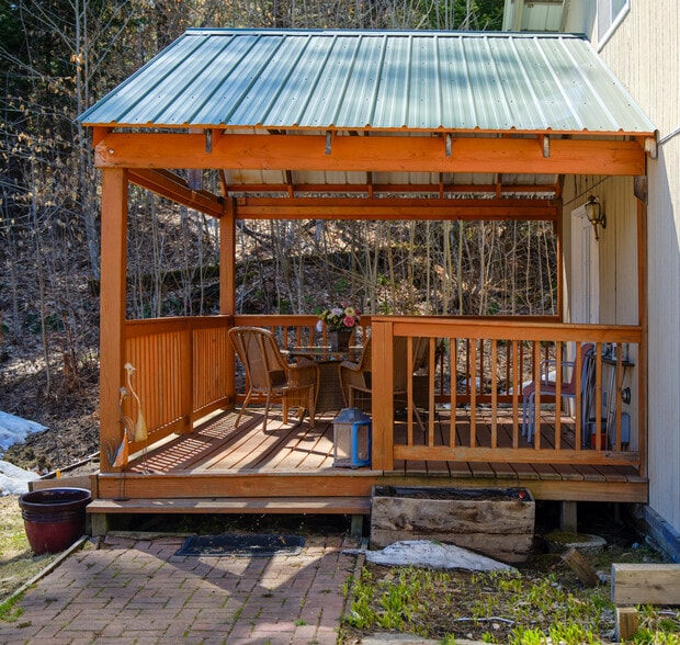 More Photos Of 3806 Vt Route 11, Londonderry Hotel For Sale