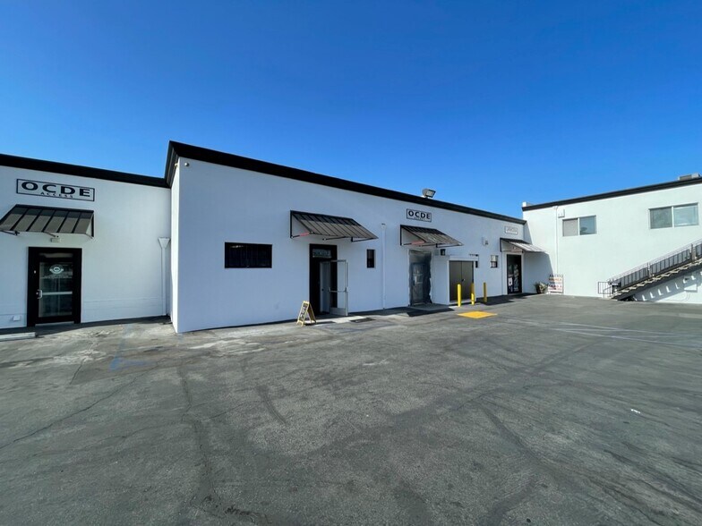 More Photos Of 501 W 17th St, Santa Ana Storefront Retail Office For Lease