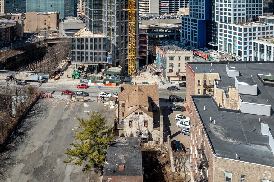 More Photos Of 510 Summit Ave, Jersey City Restaurant For Sale