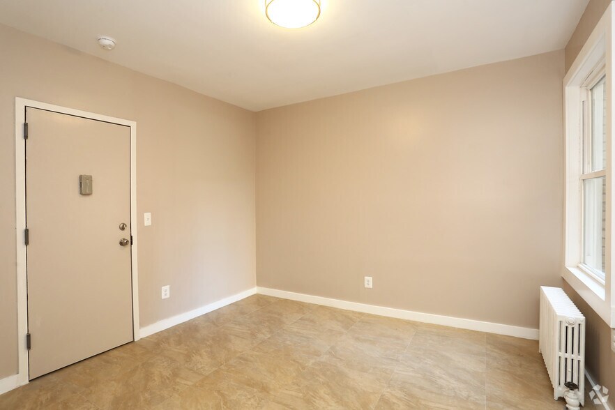 More Photos Of 12-16 Groton St, Hartford Apartments For Sale