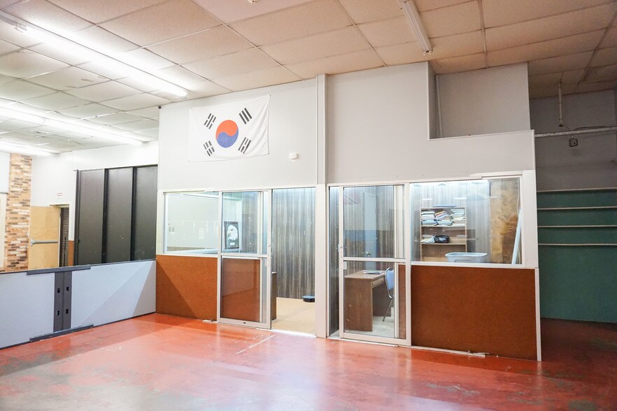 4017 Seymour Hwy, Wichita Falls, TX 76309 Lofts/Showrooms For Lease