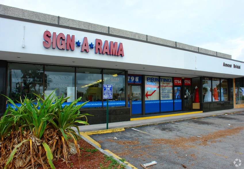 More Photos Of 1792-1798 NE 163rd St, North Miami Beach Freestanding For Lease