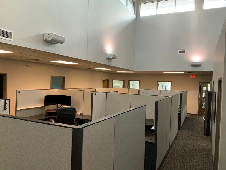 More Photos Of 4501 S 86th St, Lincoln Office For Lease