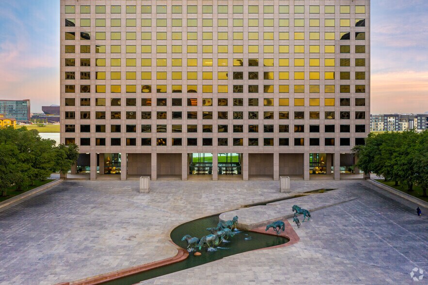 More Photos Of 5215 N O Connor Blvd, Irving Office For Lease