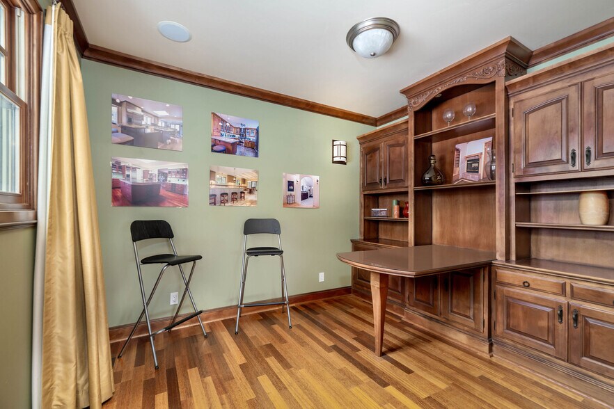 More Photos Of 1072 E Main St, Grass Valley Office For Sale