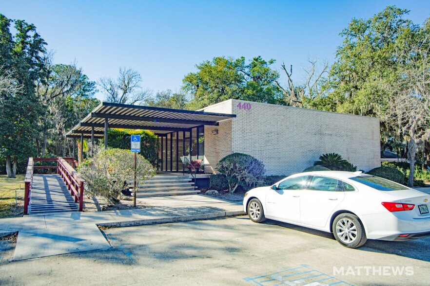 Primary Photo Of 440 Kingsley Ave, Orange Park Medical For Sale