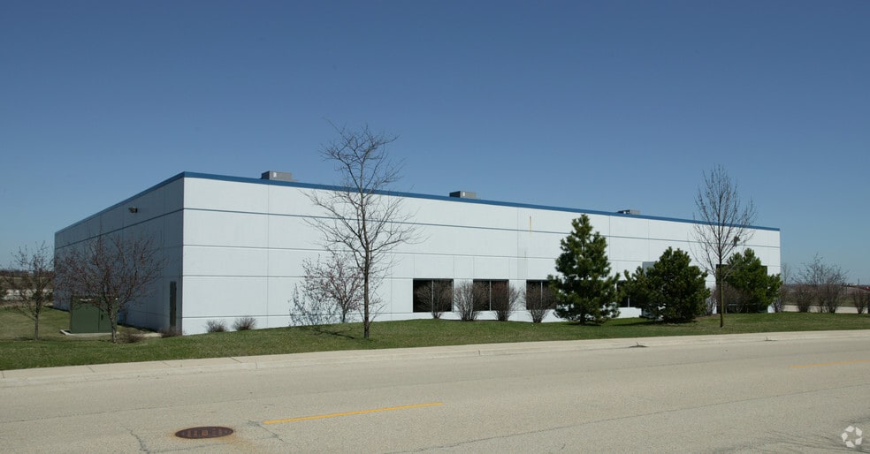 More Photos Of 1250 Crispin Dr, Elgin Warehouse For Sale