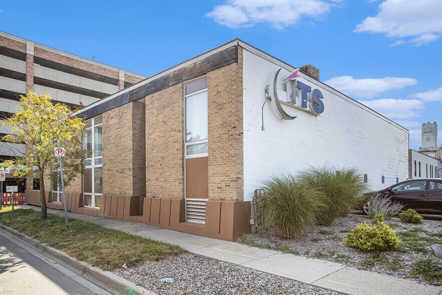 More Photos Of 135 N Church St, Kalamazoo Office Residential For Sale