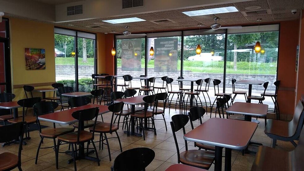 More Photos Of 204 Largo Dr, Nashville Fast Food For Sale