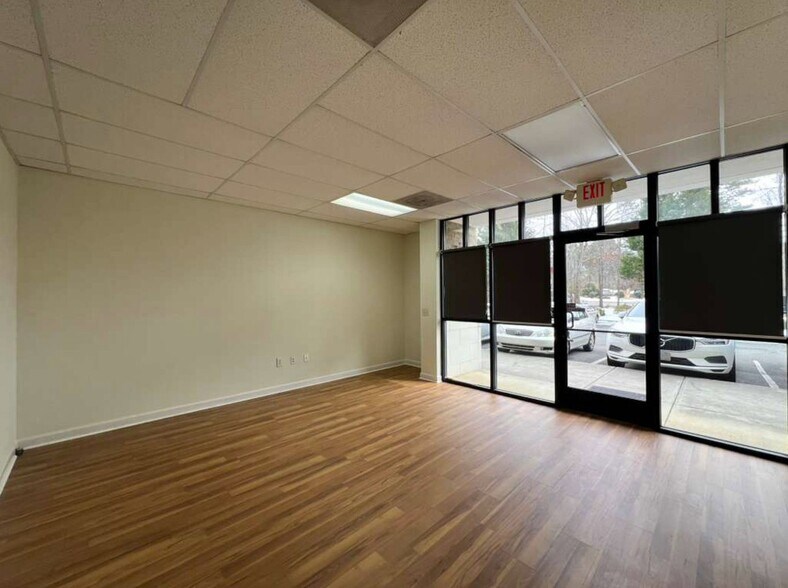 More Photos Of 1000 Van Buren Ave, Indian Trail Flex For Lease