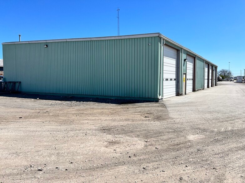 More Photos Of 7020 Cline Ave, Hammond Warehouse For Lease