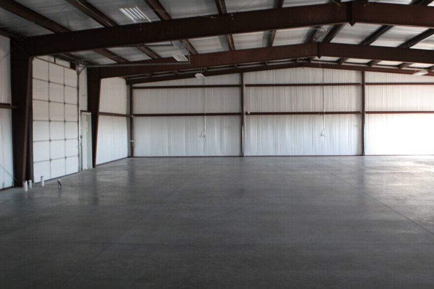 More Photos Of 414 S Kinnick Rd, Stillwater Industrial For Sale