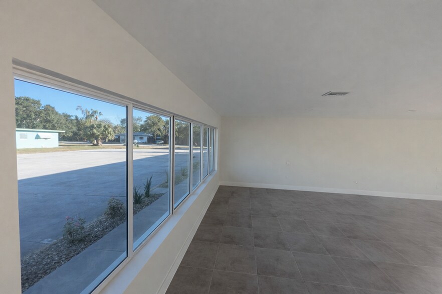 More Photos Of 4726 US-41, Sarasota Religious Facility For Lease