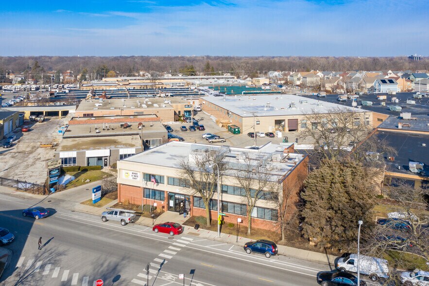 More Photos Of 5559 N Elston Ave, Chicago Medical For Lease