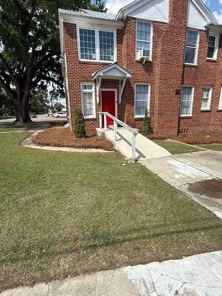 More Photos Of 150 Church St SW, Pelham Office Residential For Sale