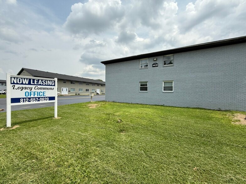 Primary Photo Of 1185-1185 S Lincoln Park Dr, Evansville Apartments For Sale