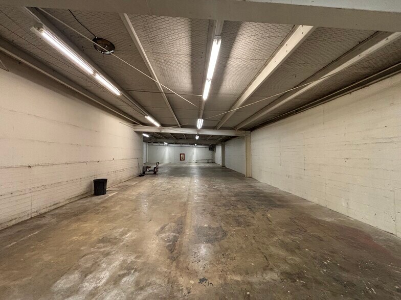 More Photos Of 920 W Loop 281, Longview Freestanding For Lease