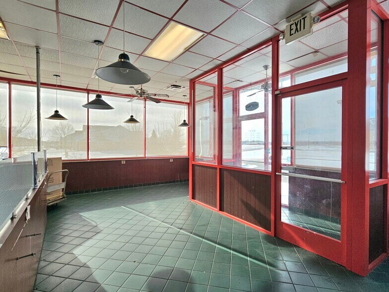 More Photos Of 855 W Cook St, Manteno Restaurant For Sale