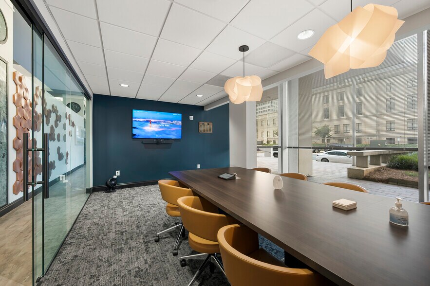 More Photos Of 301 N Main St, Winston-Salem Office Residential For Lease