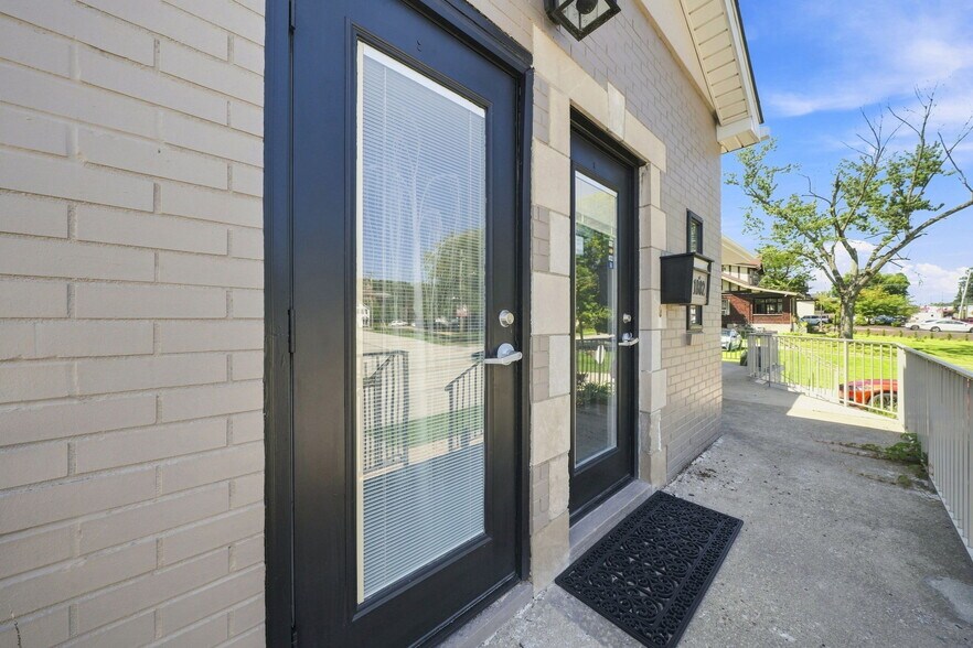 More Photos Of 1802 Lincoln Way, McKeesport Medical For Sale