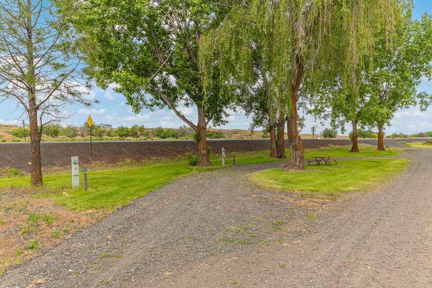 More Photos Of 14 Portland St NW, Wilbur Trailer Camper Park For Sale