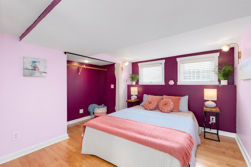 More Photos Of 410 N 46th St, Seattle Apartments For Sale