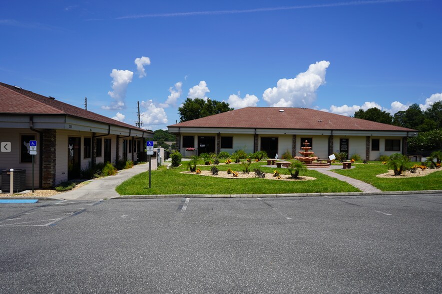 More Photos Of 301 Skyline Dr, Lady Lake Medical For Sale