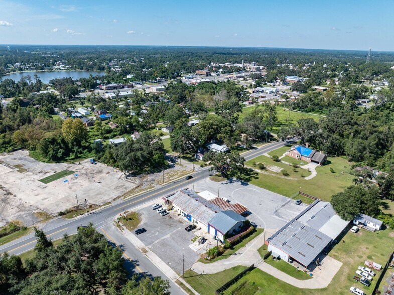 More Photos Of 633 NE Colin Kelly Hwy, Madison Freestanding For Sale