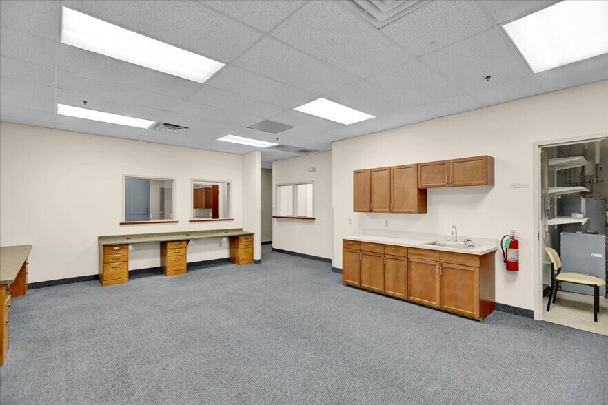 More Photos Of 1350 Broadcasting Rd, Wyomissing Office For Sale