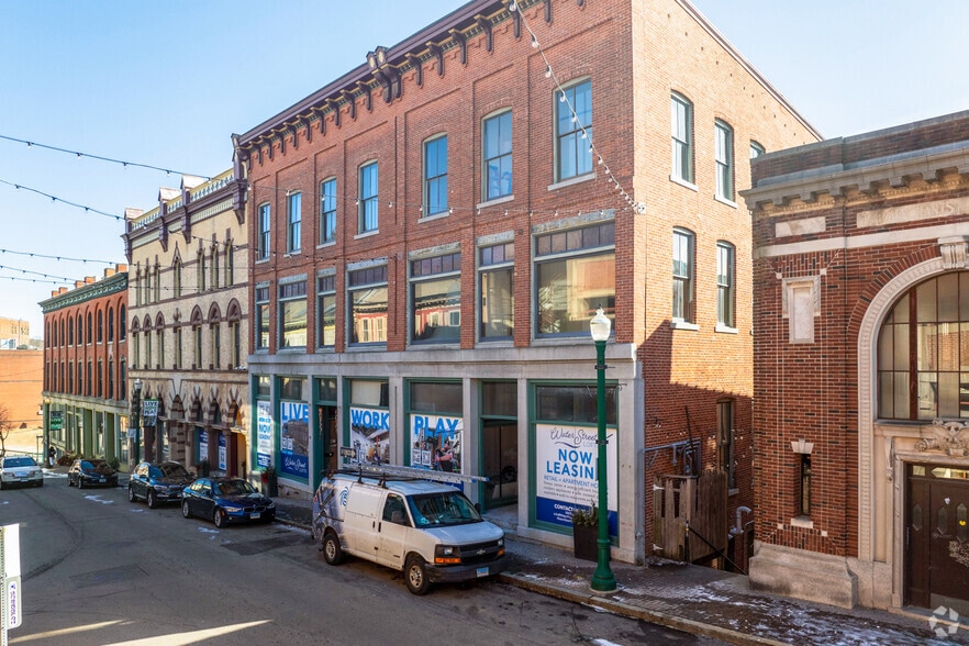 More Photos Of 85 Main St, Norwich Apartments For Lease