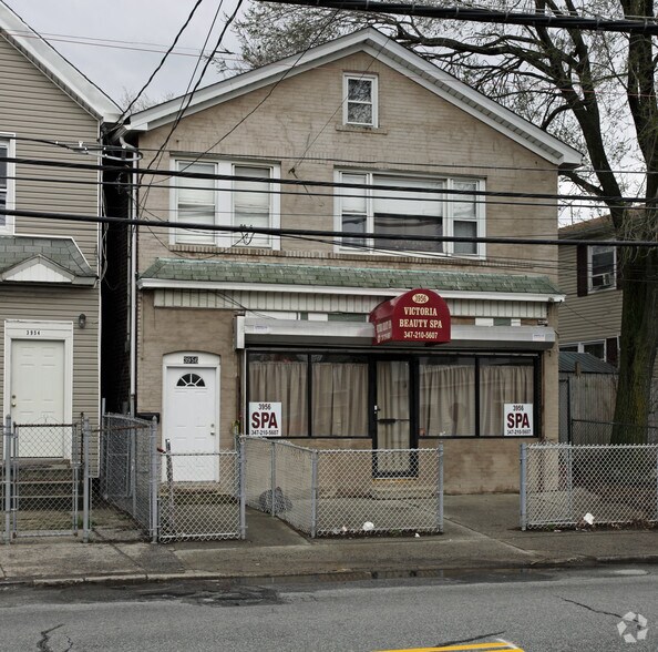 Primary Photo Of 3956 Victory Blvd, Staten Island Storefront Retail Residential For Lease