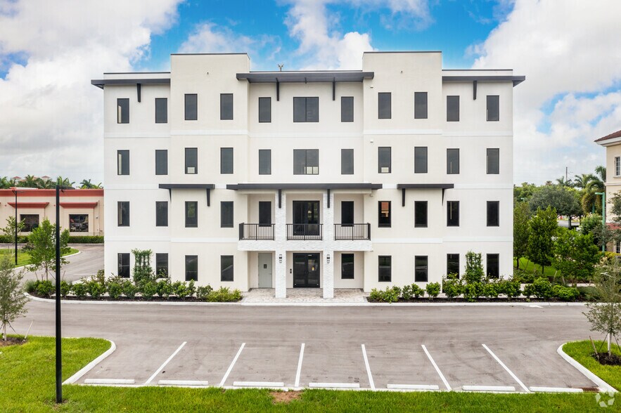 More Photos Of 2340 Vanderbilt Beach Rd, Naples Medical For Lease