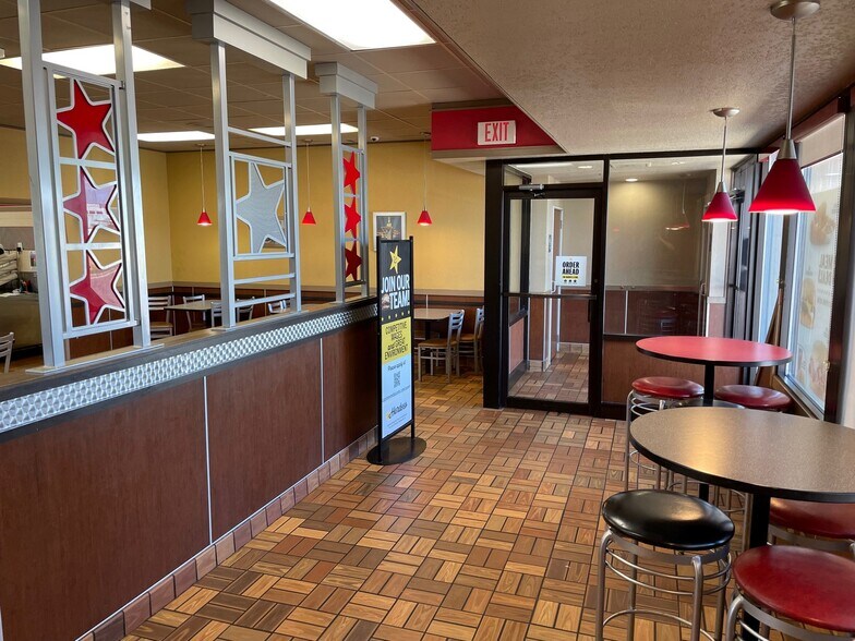 More Photos Of 900 Pronghorn St, Casper Restaurant For Sale